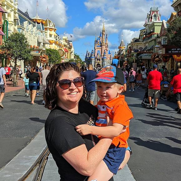 Meet your Posher, Felicia - Picture 1 of 1